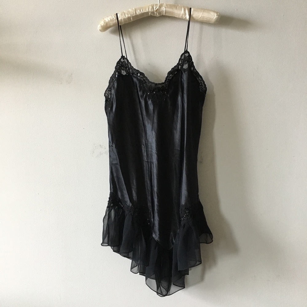 SOLD! Victoria’s Secret gold label black chemise - Picture 1 of 7